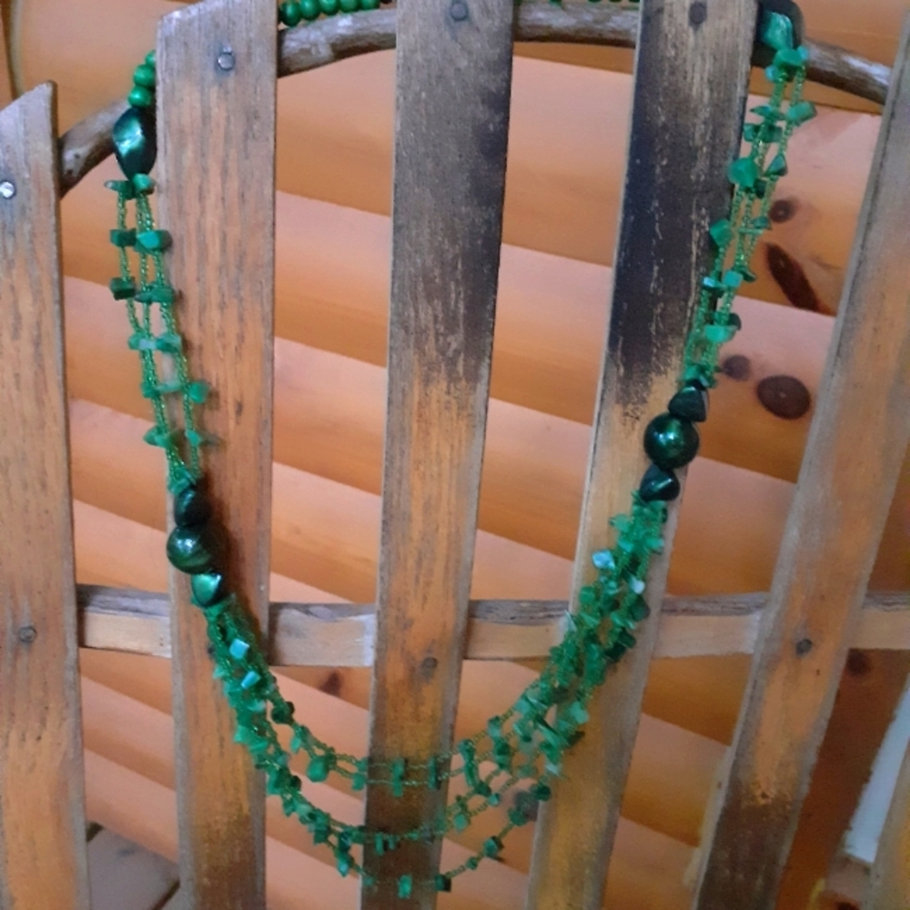 Beautiful Malachite Colored Necklace